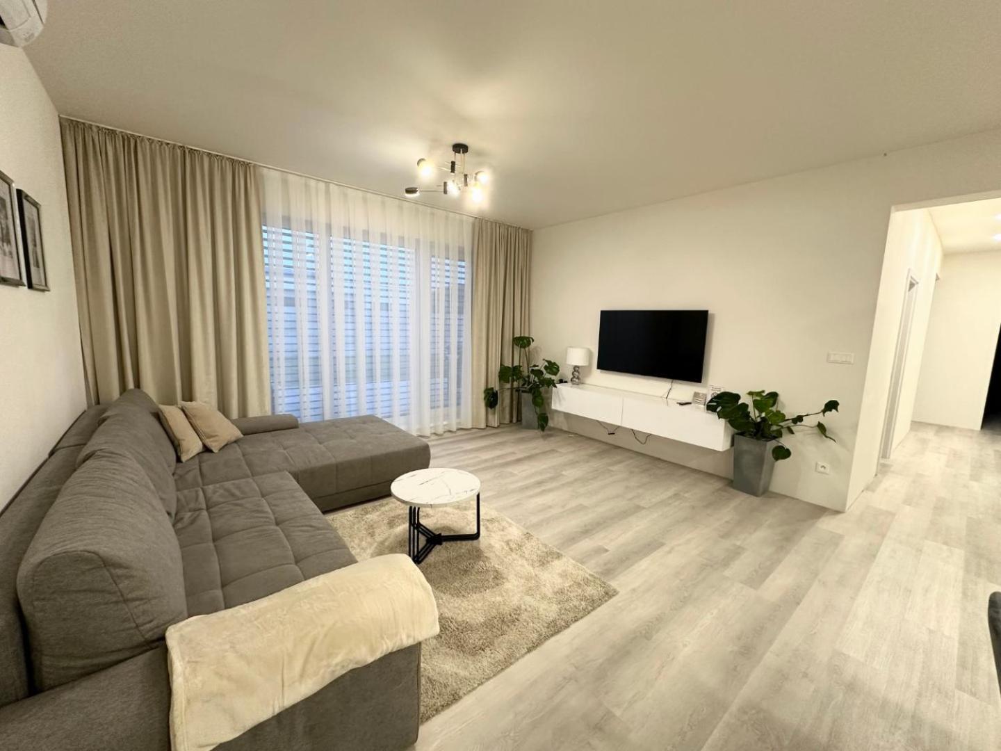 Klimatizovany Apartmanovy Dom S Virivkou, 9A セネツ エクステリア 写真